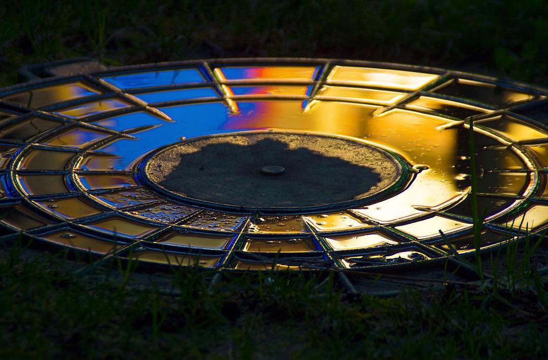Reflejos de neon en charcos. Ya, igual el título no mola, pero las fotos sí, mucho…