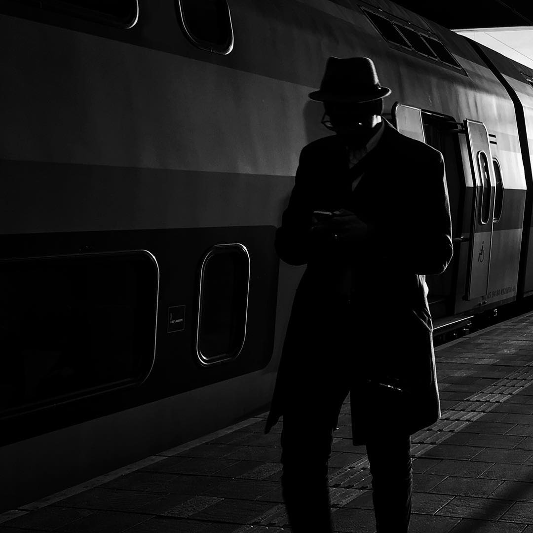 La poesía se captura en blanco y negro