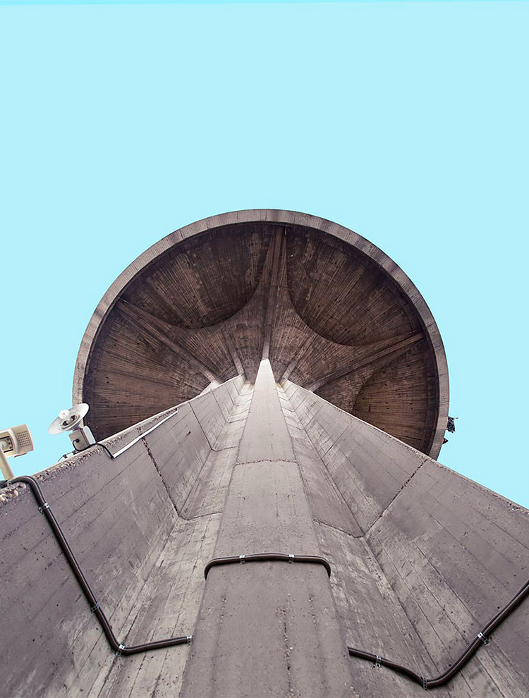 Cuando el pasado llega al futuro disfrazado de ciencia ficción…