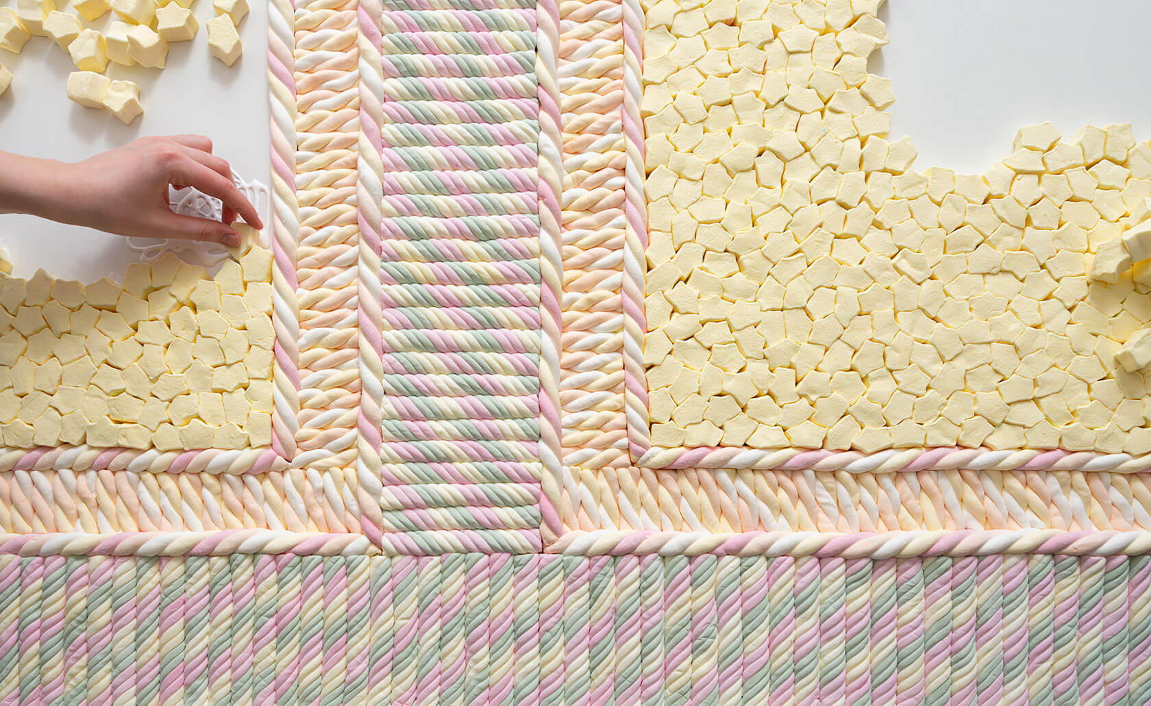 Simone Post le da forma a la efímera dulzura de los recuerdos…