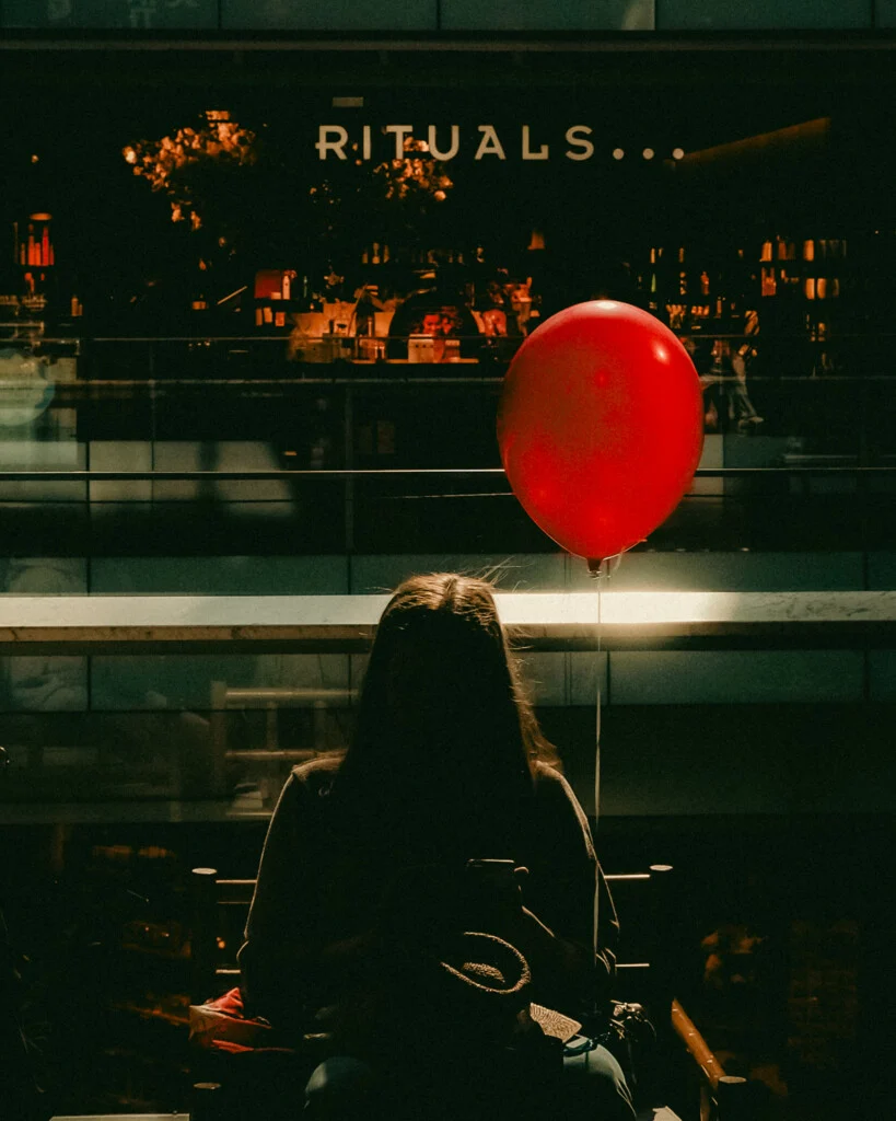 Tommi Viitala y la melancolía que se esconde entre sombras finlandesas…