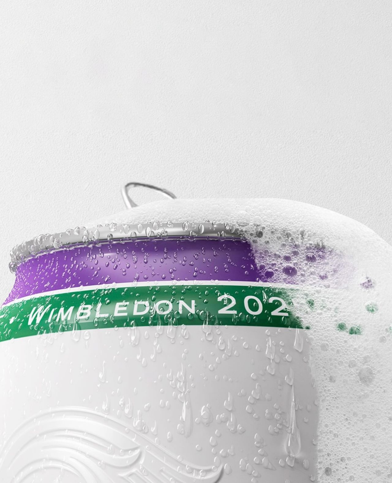 A veces, vestirse de blanco no es una obligación, sino un arte (o eso opina Stella Artois)