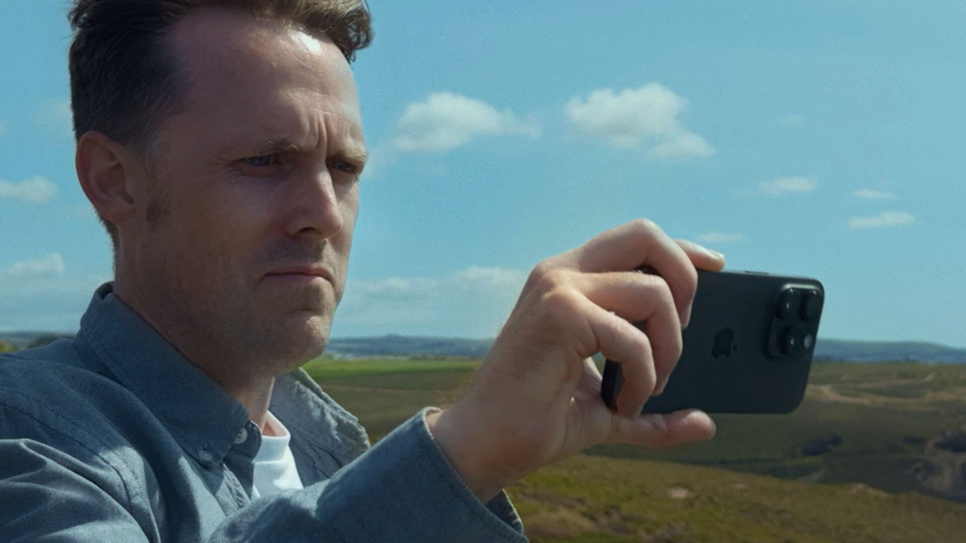 Apple y la publicidad que estabiliza emociones, no solo imágenes…