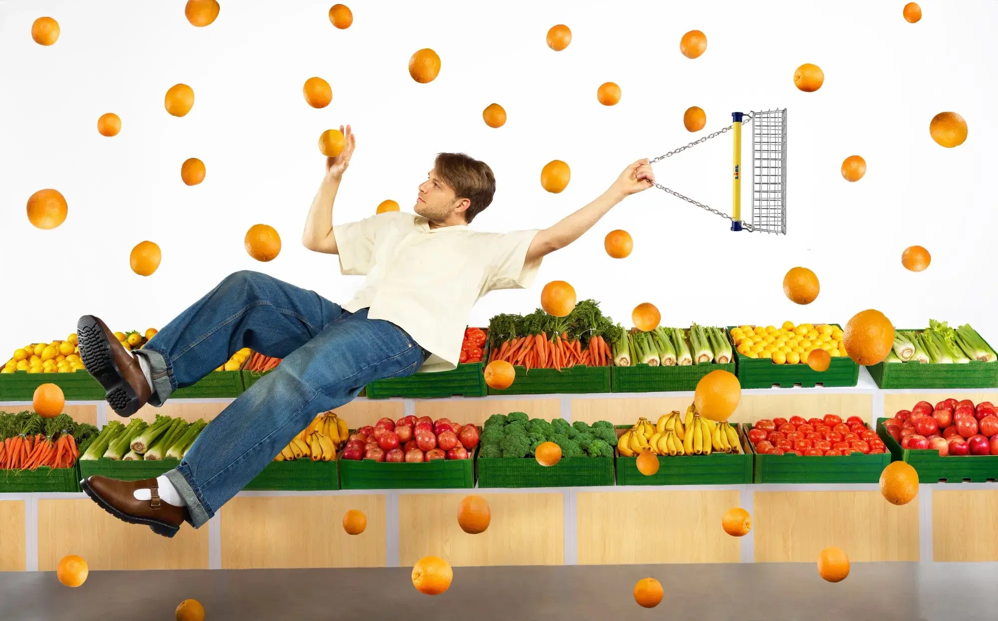 Lidl y Nik Bentel convierten el carrito de la compra en el bolso más codiciado de la moda